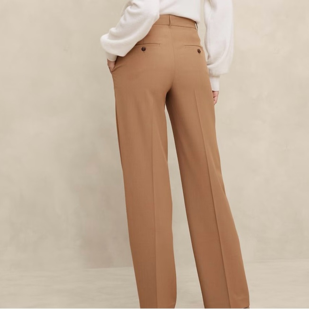 Banana Republic Tan Trousers - Picture 3 of 5